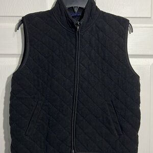 Charter Club Women’s black quilted vest - Size Petite Medium